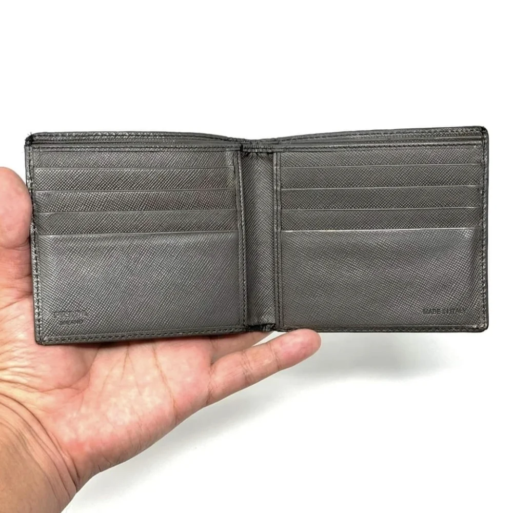 ▪️☑️ PRADA BIFOLD WALLET ☑️▪️